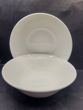 Vintage Set Of 2 Johnson Brothers Athena Round Vegetable Bowls 6426565